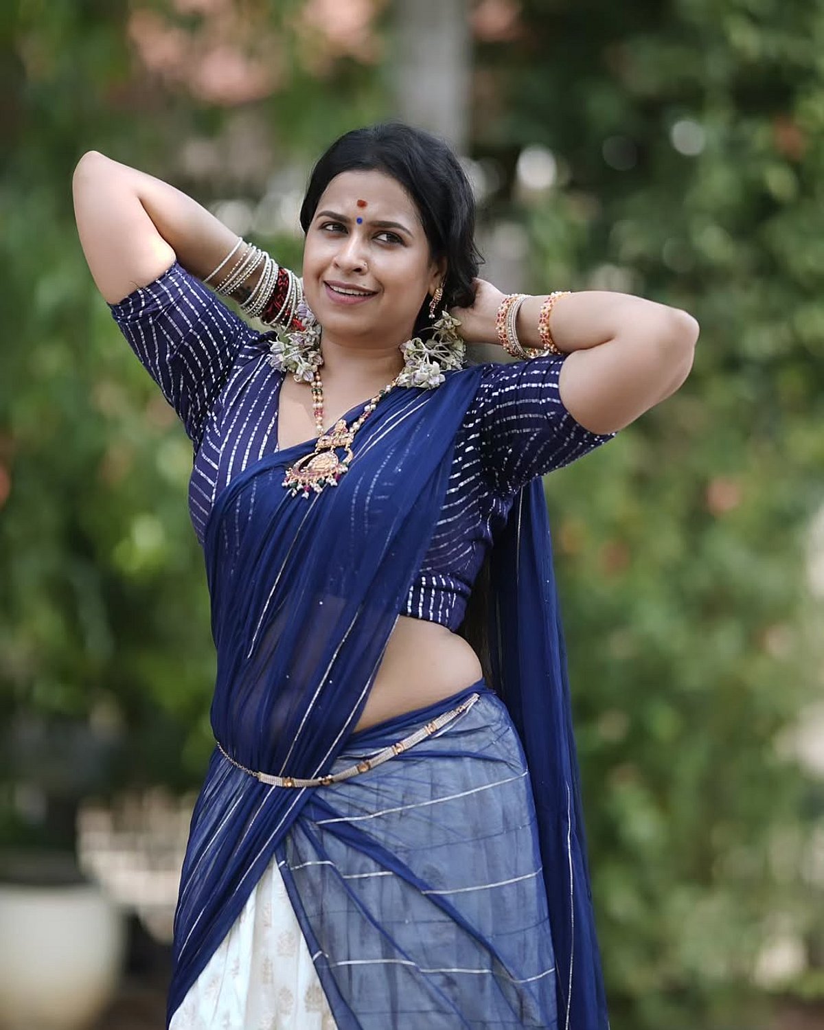 எகிப்திய மலர்... ராதிகா வேணுகோபால்!