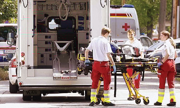 ஆஸ்திரியா பள்ளியில் துப்பாக்கிச்சூடு: 9 பேர் உயிரிழப்பு