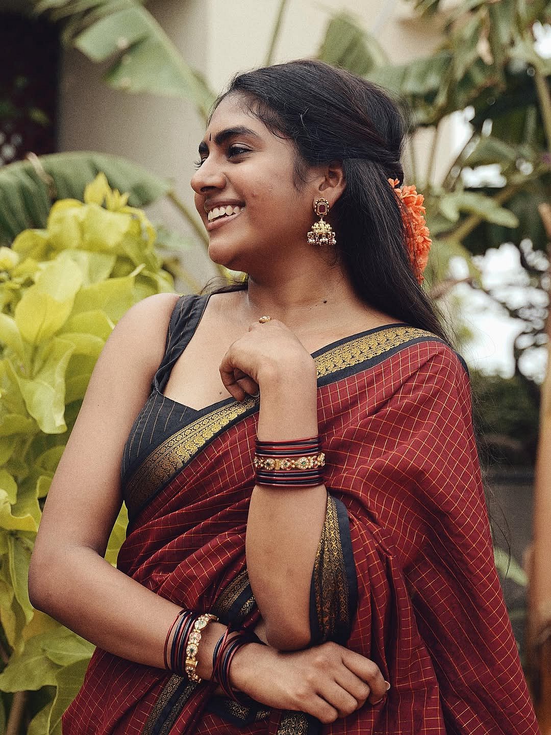 தமிழ்ப் பெண்ணாகிய தருணம்... நிமிஷா சஜயன்!