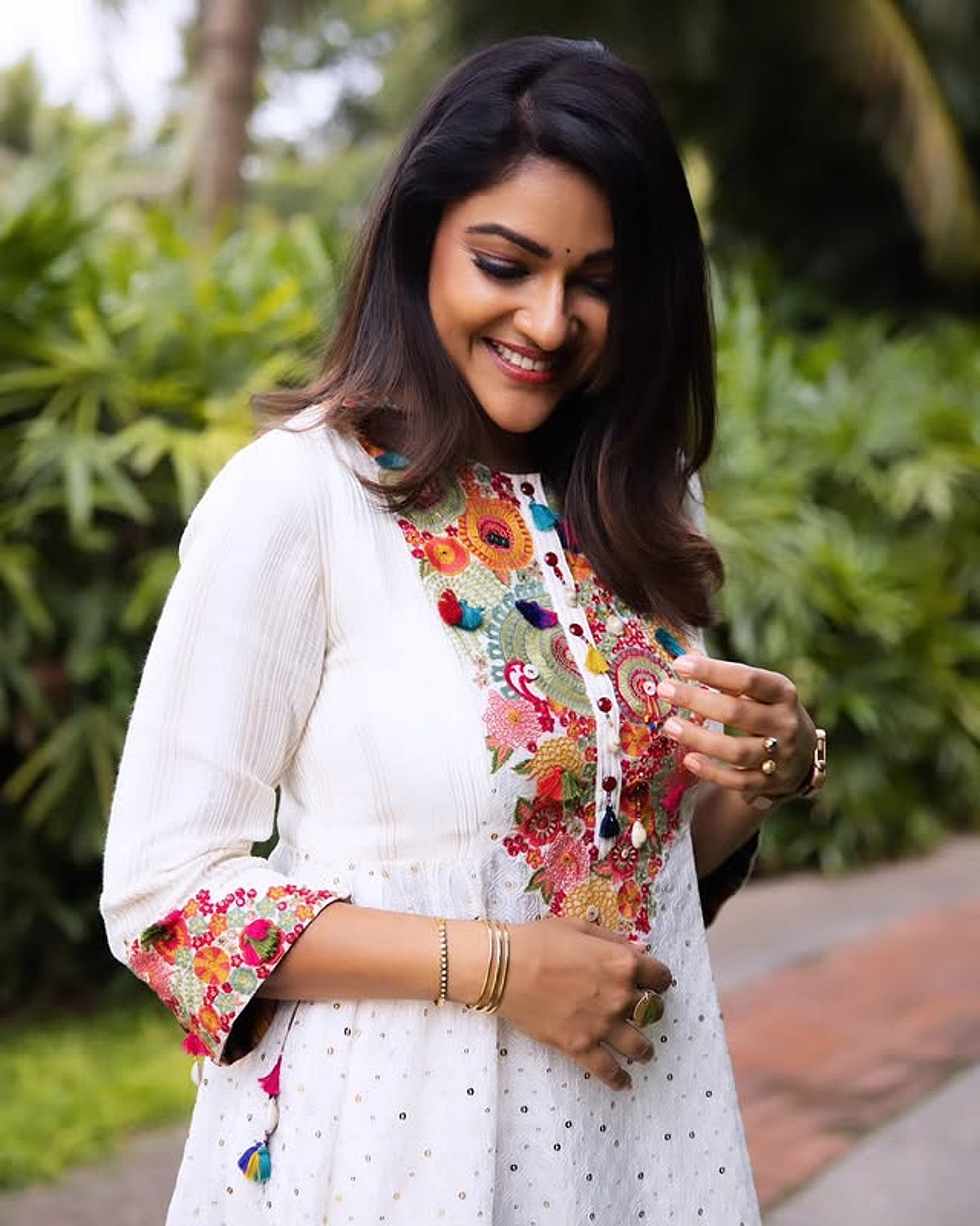 வெண்புறா.. அபிராமி!