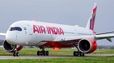 வெற்றிகரமான மாடல் 787 - 8 ட்ரீம்லைனர் விபத்தில் சிக்கியது எப்படி?