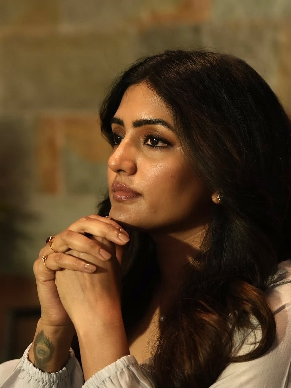 பூவே... ஈஷா ரெப்பா!