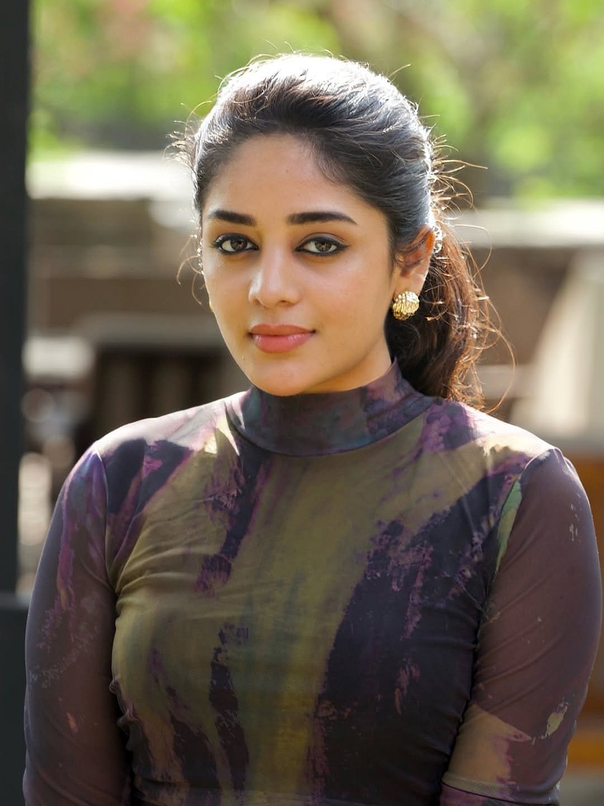 ஓவியம்... தீப்ஷிகா!