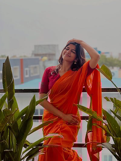 வசந்த காலம்... அனந்திகா சனில்குமார்!