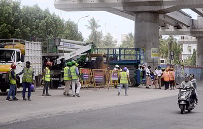 மெட்ரோ விபத்து: 4 பொறியாளர்கள் பணிநீக்கம்! எல்&டி-க்கு ரூ. 1 கோடி அபராதம்!