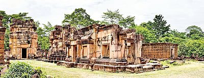 இரு நாடுகளின் நடுவே சிவன் கோயில்.. 