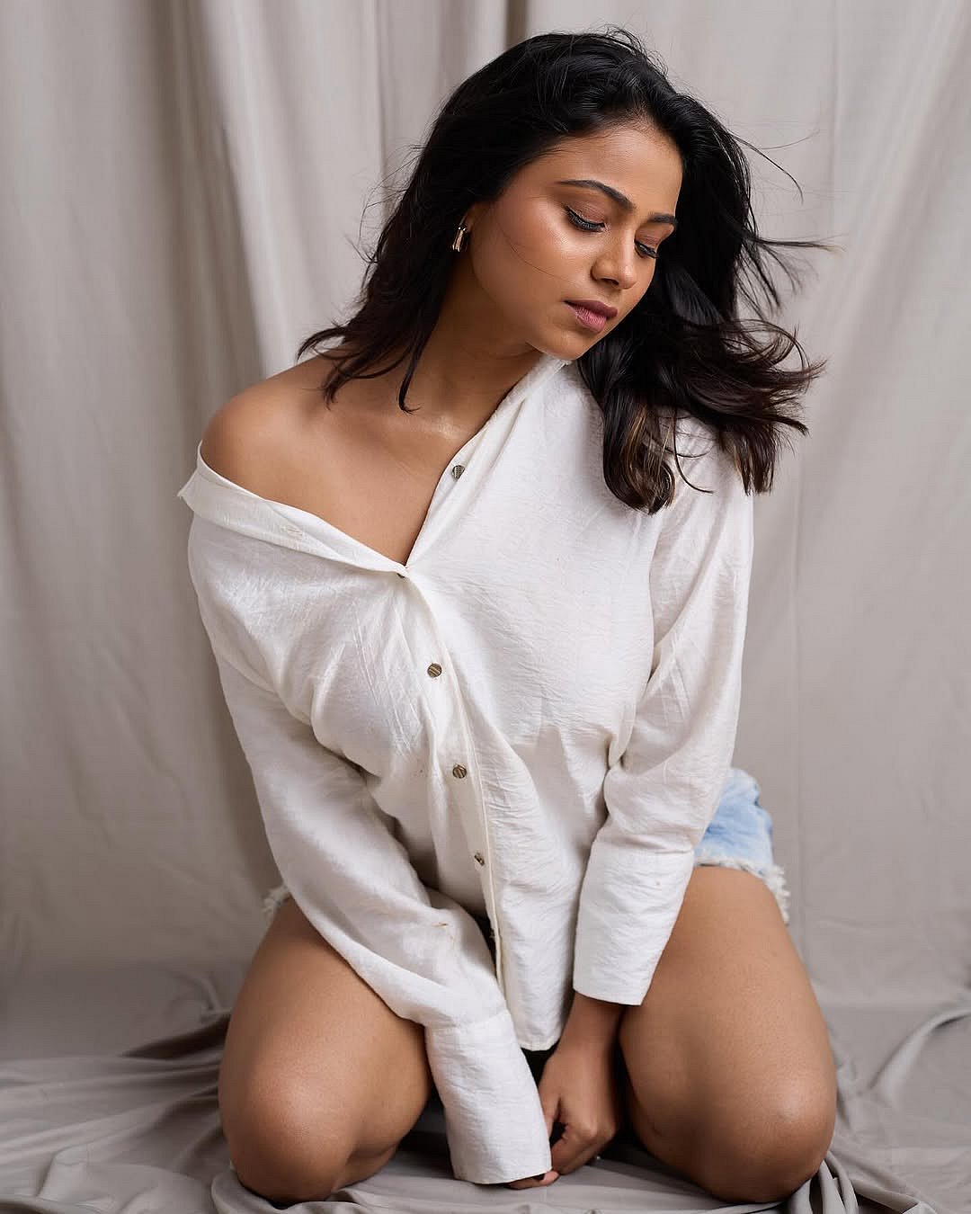 காதல் பிசாசு... ஜோவிதா லிவிங்ஸ்டன்!