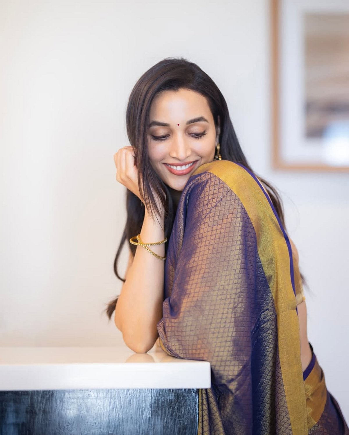 சக்கரக்கட்டி... ஸ்ரீநிதி ஷெட்டி!