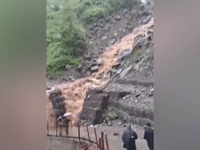Landslide on Kedarnath trek route kills pilgrim from Maharashtra