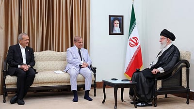 ஈரானுக்கு பாகிஸ்தான் பிரதமா் ஆதரவு!