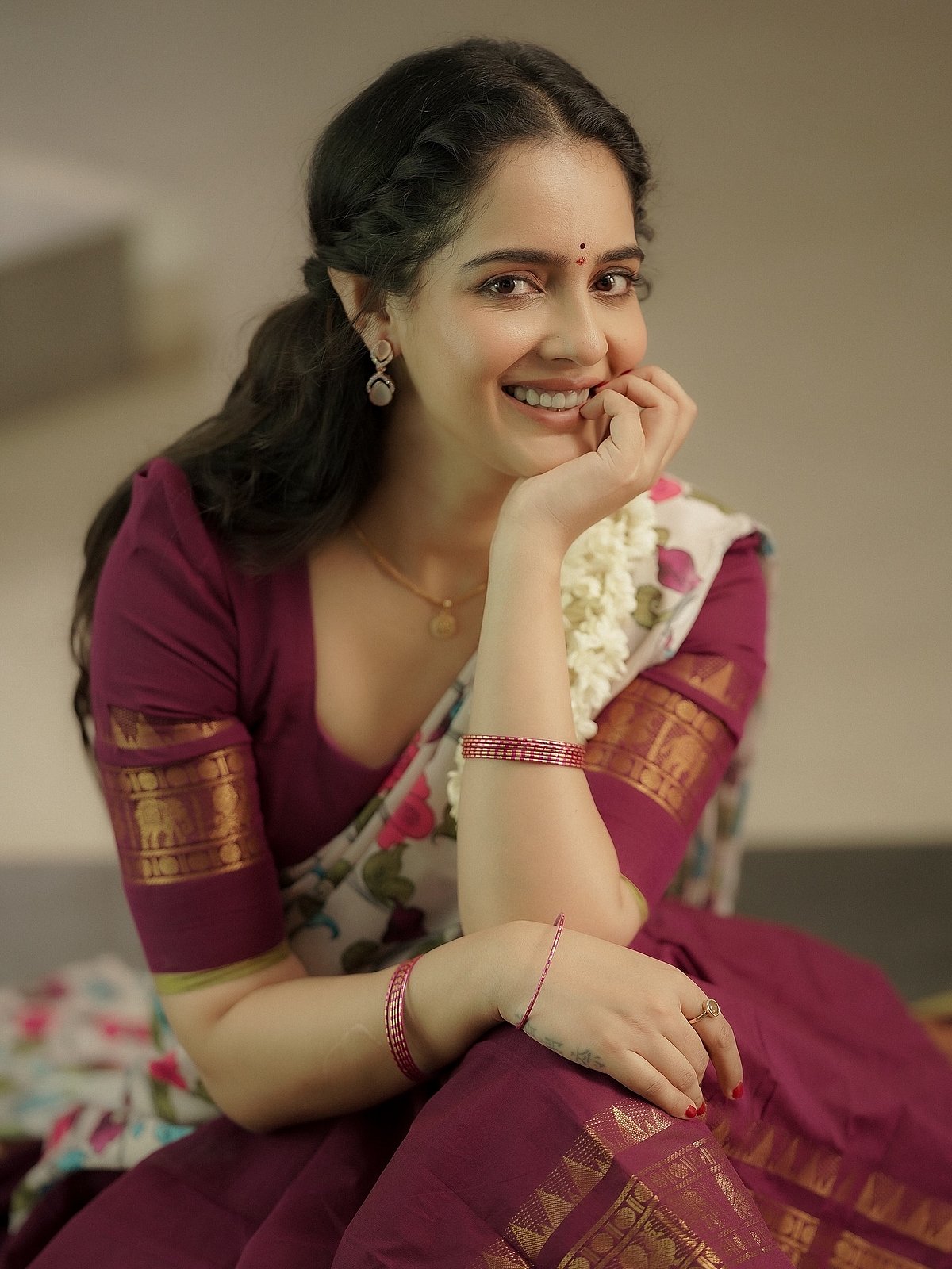 பல்லவி ராகம்... மால்வி மல்ஹோத்ரா!