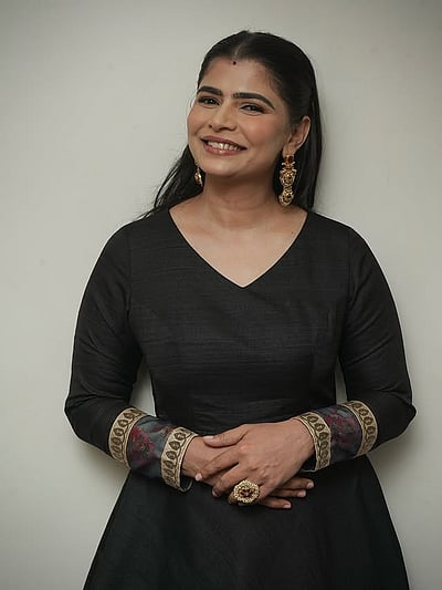 கானக்குயில்.. சின்மயி!