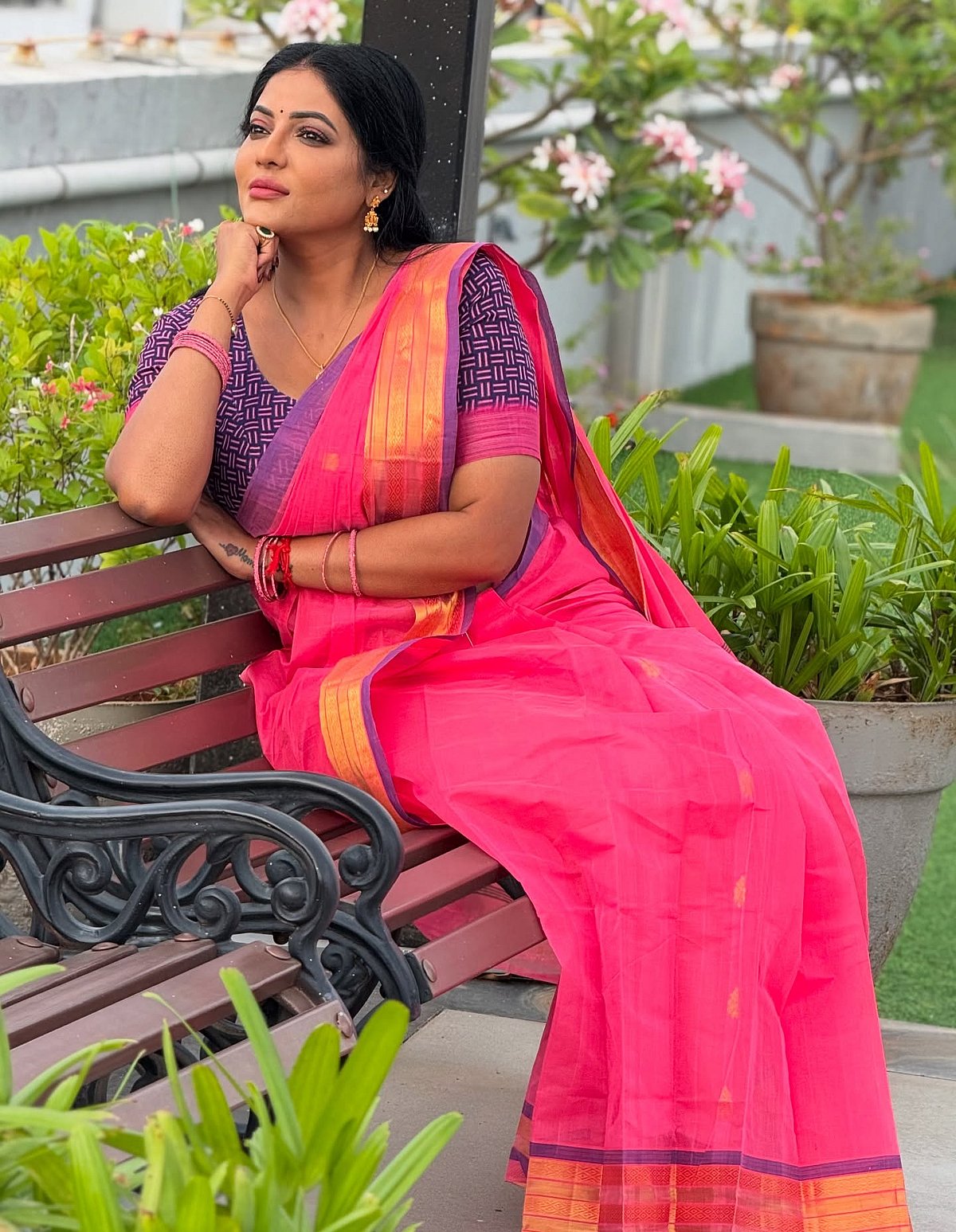 ஏன் இந்த மாற்றம்? ரேஷ்மா பசுபுலேட்டி!