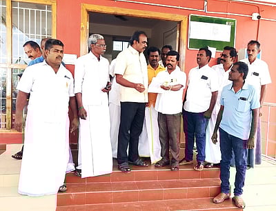 தேவூரில் உண்ணாவிரதம் நடத்த அனுமதி மறுப்பு