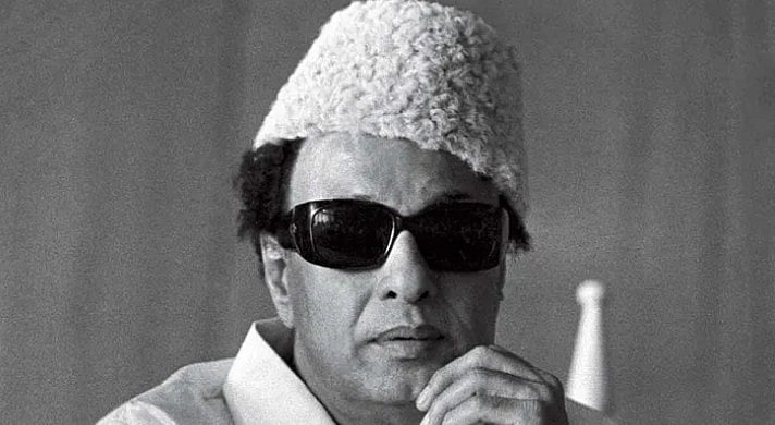 எம். ஜி. ஆர். தேடிக்கொண்டிருந்த ஜோதிடர் யார்?