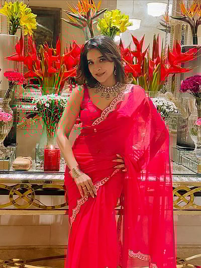 வெண்பனியே... சாக்‌ஷி அகர்வால்!