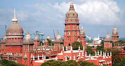 வடபழனி கோயில் திருமண மண்டபம் புதுப்பித்தல் பணிகளை எதிா்த்து வழக்கு: அறநிலையத் துறை பதிலளிக்க உத்தரவு