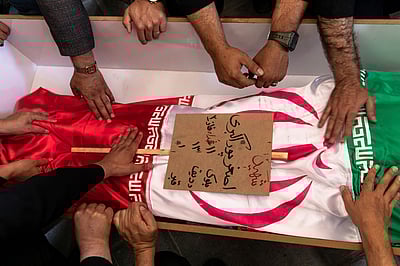 இஸ்ரேல் ஏவுகணைத் தாக்குதல்: ஈரானில் 565 பேர் பலி! 