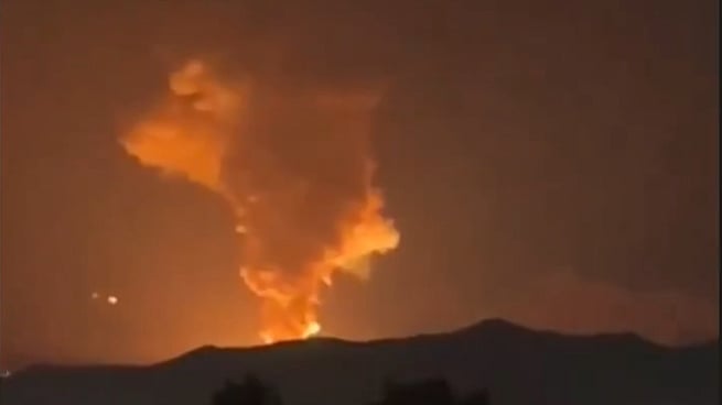 தெஹ்ரான்: எண்ணெய் கிடங்கு, சுத்திகரிப்பு நிலையங்களை குறிவைத்து தாக்கிய இஸ்ரேல்!