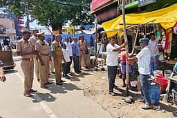 சாலையோர ஆக்கிரமிப்புகளை அகற்ற கொடைக்கானல் விவசாயிகள் கோரிக்கை