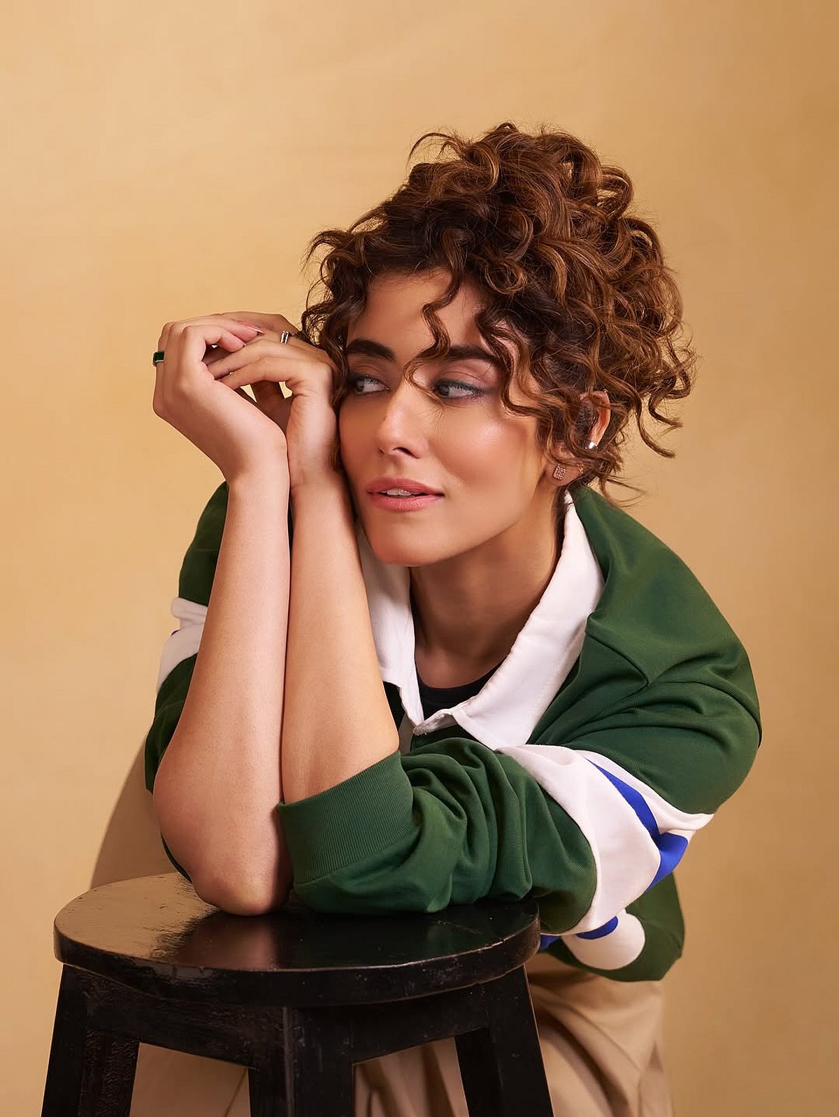 புது ஹேர்ஸ்டைல்.. ஜோனிடா காந்தி!