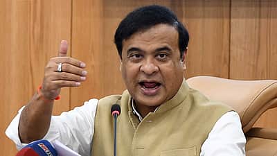 அசாம் காங்கிரஸுக்கு சாதகமாக இஸ்லாமிய நாடுகளின் சமூக வலைதள கணக்குகள்: முதல்வர் குற்றச்சாட்டு