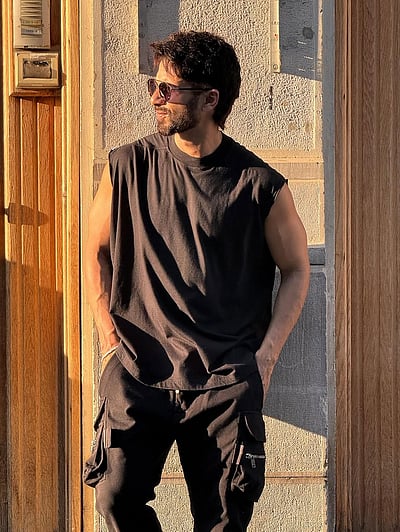 தேவ தூதன்... ஷாகித் கபூர்!