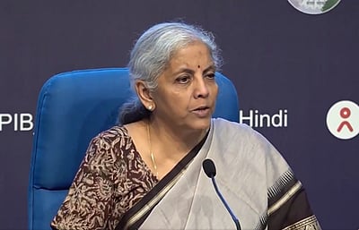 ஜிஎஸ்டி பதிவை எளிமையாக்க வேண்டும்: சிபிஐசிக்கு மத்திய நிதியமைச்சா் அறிவுறுத்தல்