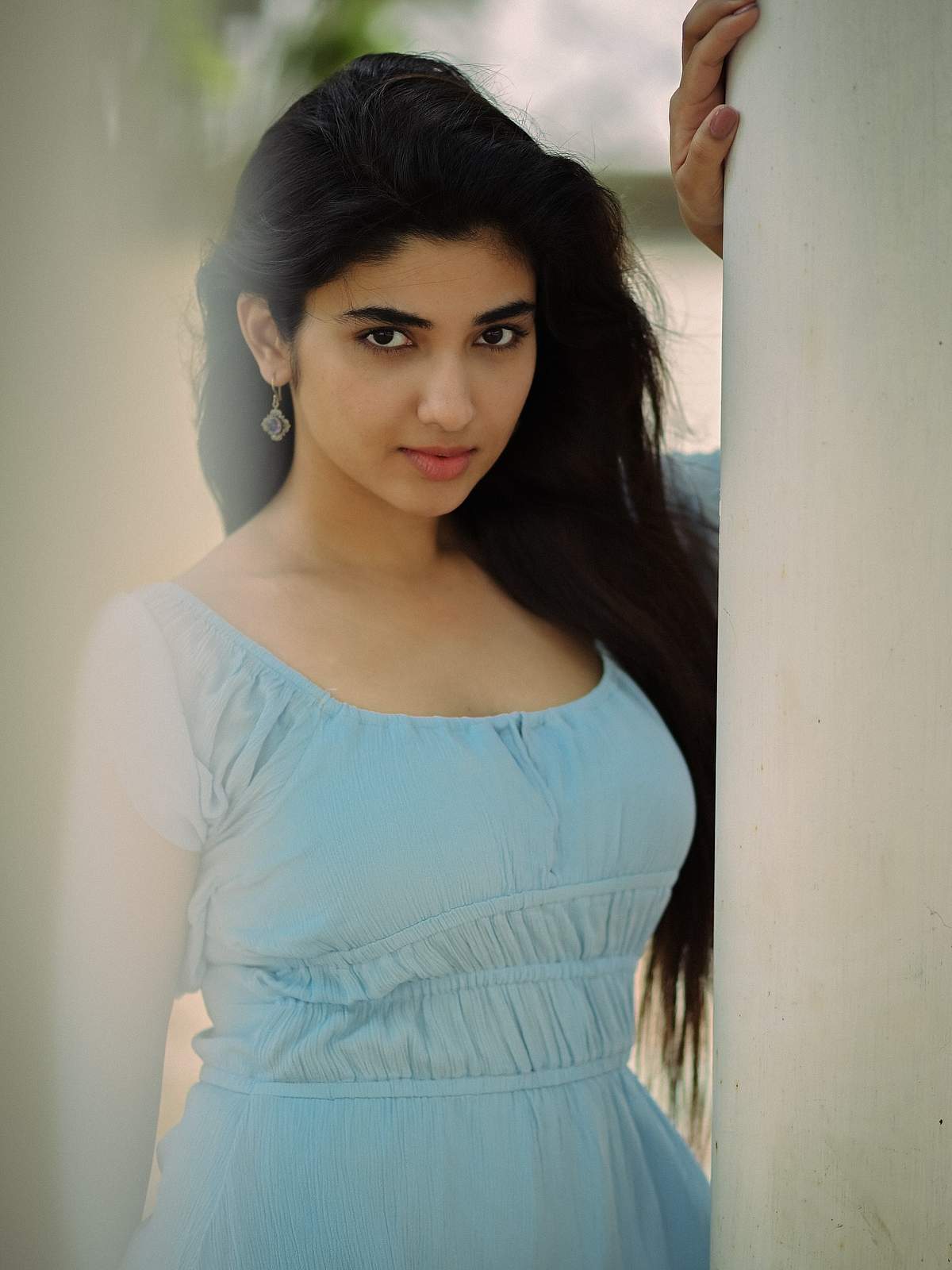 நீல நிலவு... பிரக்யா நாக்ரா!