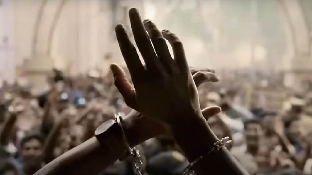 துப்பாக்கி கைமாறாது! ஜனநாயகன் பிறந்தநாள்!