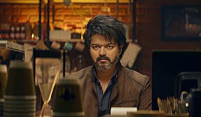 வசூல் ரீதியாக விஜய்யின் டாப் 10 படங்கள் - புகைப்படங்கள்