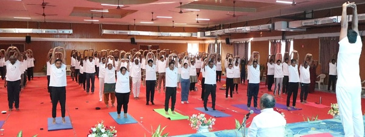 தூத்துக்குடி வ.உ.சி. துறைமுகத்தில் யோகா தினம்