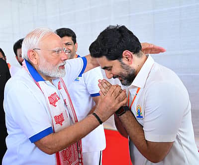 யோகா நாள் சமூகத் திருவிழாவாக மாறியிருக்கிறது: ஆந்திர முதல்வரின் மகனுக்கு பிரதமர் புகழாரம்!  