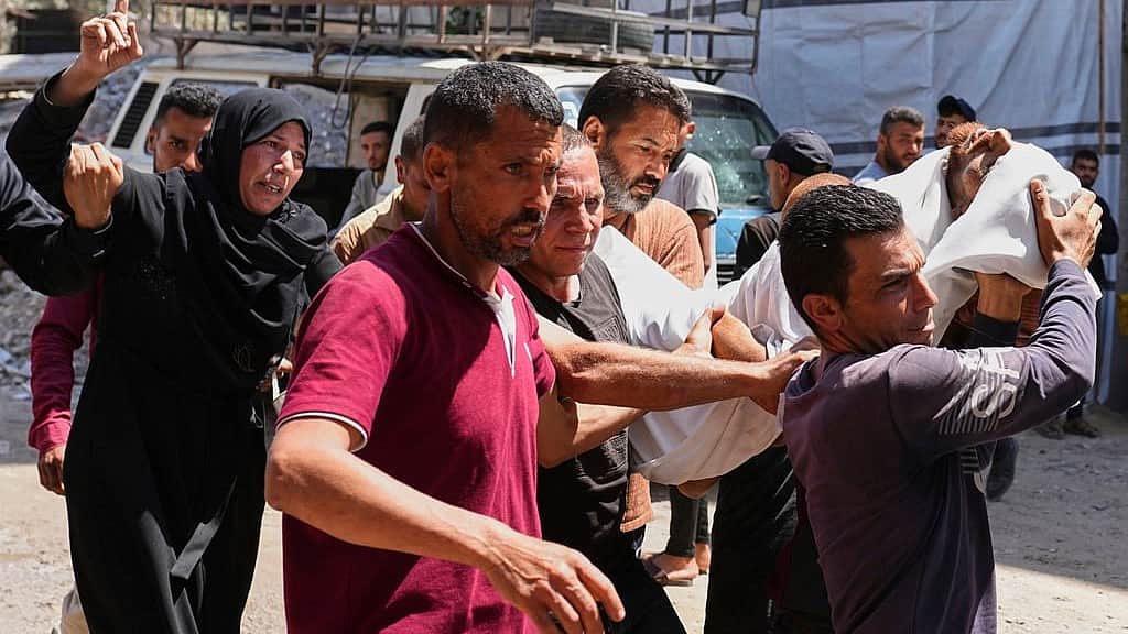 காஸாவில் ரியல் ஸ்குவிட் கேம்! உணவுக்காக உயிரிழக்கும் மக்கள்!