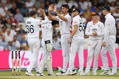 முதல் டெஸ்ட்: முதல் இன்னிங்ஸில் 471 ரன்களுக்கு இந்தியா ஆட்டமிழப்பு!