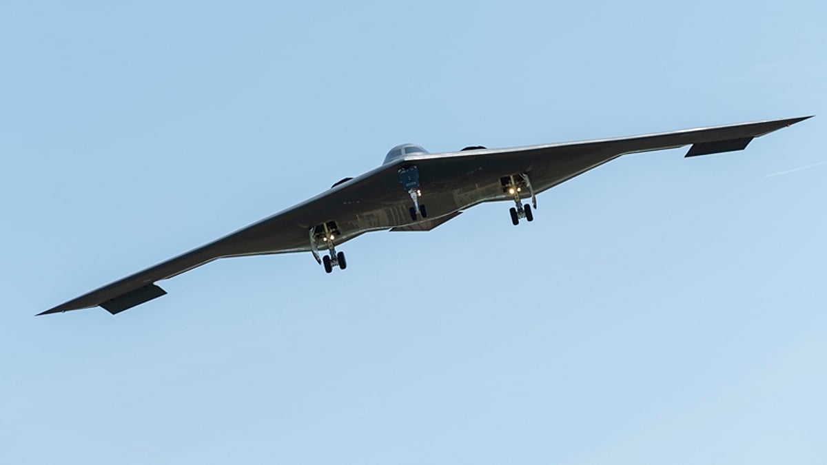 முன்பே வெளியேறிவிட்டோம்: அமெரிக்க தாக்குதல் குறித்து ஈரான்!