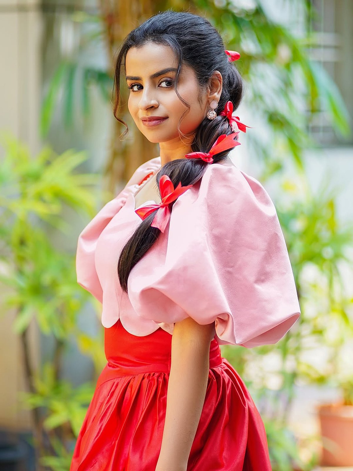 இதயத்து வீணை... சிவாங்கி!