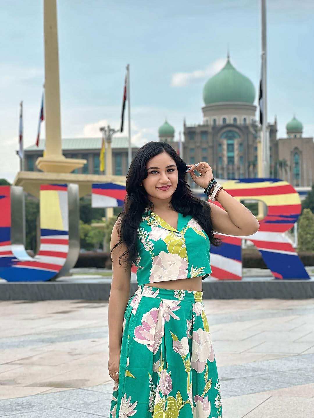 க்யூட்னஸ் தாளவில்லை... ரவீனா தாஹா!