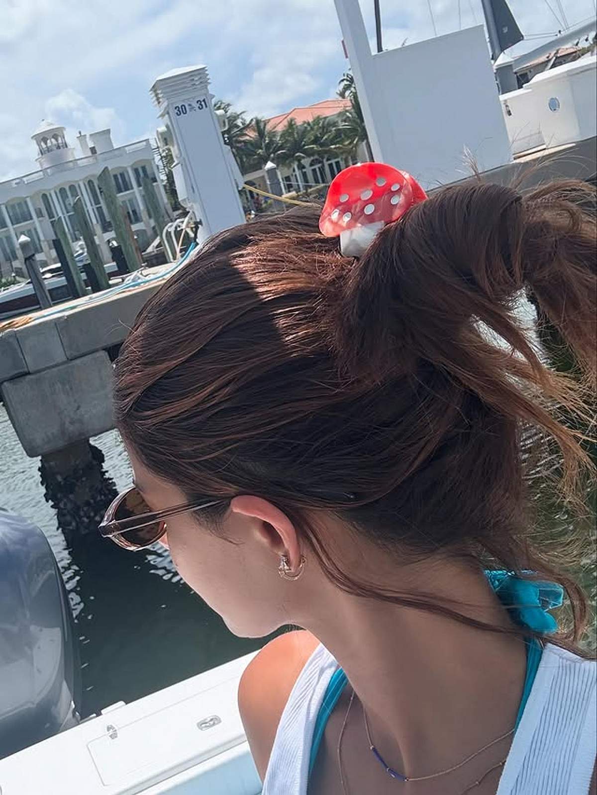 யார் இந்த அழகி?