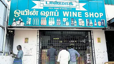 குறைக்கப்பட்ட மதுக் கடைகள் எண்ணிக்கை எத்தனை? உயர்நீதிமன்றம் கேள்வி!