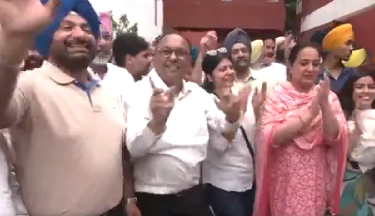 குஜராத் இடைத்தேர்தல்: பாஜக - 1; ஆம் ஆத்மி - 1 வெற்றி!