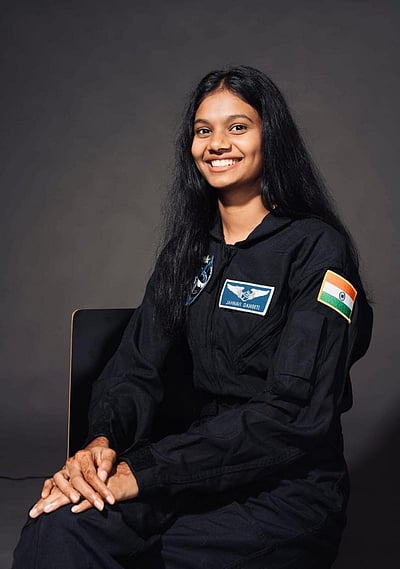 விண்வெளி நாயகியாகும் ஆந்திர இளம்பெண்: சர்வதேச விண்வெளி வீராங்கனையாகத் தேர்வு!