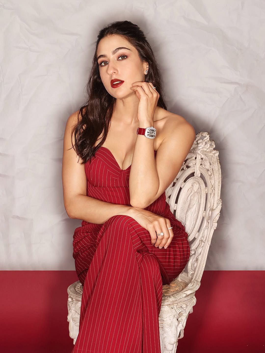 சிவப்பழகு... சாரா அலி கான்!