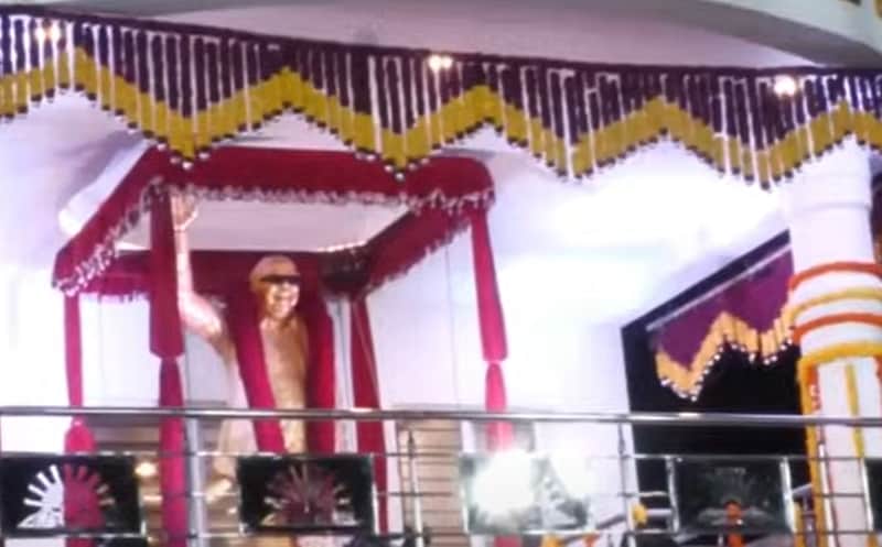 700 கிலோ வெண்கலத்தாலான கருணாநிதி சிலை: முதல்வர் திறந்து வைத்தார்! 