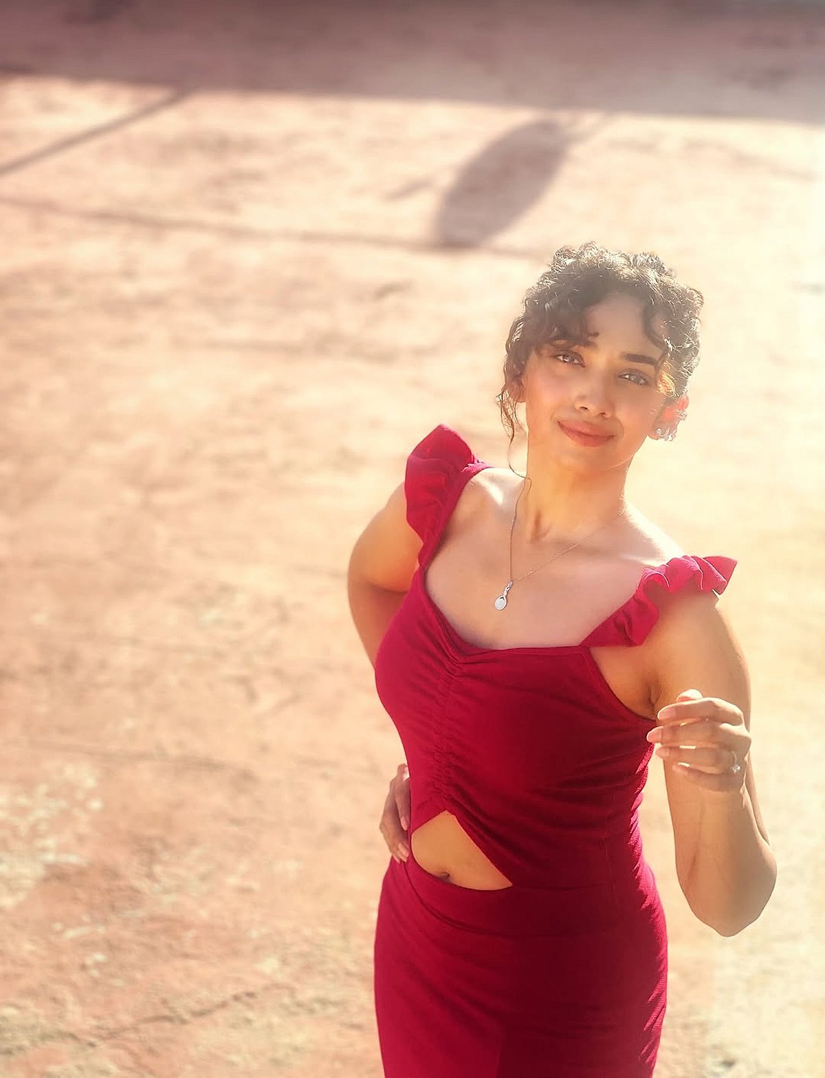 காதலில் நம்பிக்கை இருக்கிறதா? சான்வி மேக்னா!