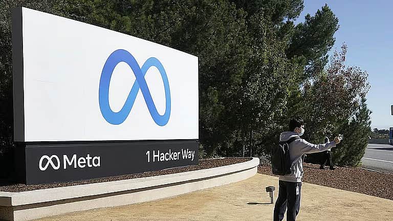 ரூ. 857 கோடி சம்பளத்தில் செய்யறிவு வேலை! மெட்டா அழைப்பு!