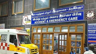 திருவள்ளூர் அருகே நாட்டு வெடிகுண்டு வீசி இளைஞர் கொலை, 2 பேர் காயம்