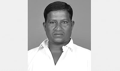 நடுக்கடலில் மீனுடன் சேர்ந்த மடிவலை மார்பில் விழுந்ததில்  மீனவர் பலி