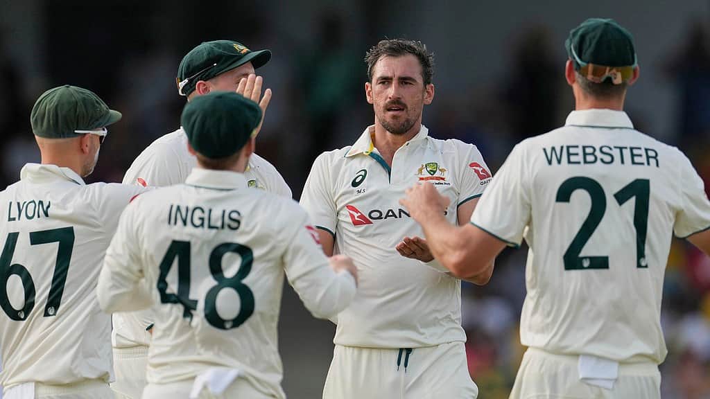 180-க்கு சுருண்ட ஆஸி: 4 விக்கெட்டுகளை இழந்து தடுமாறும் மே.இ.தீ.!