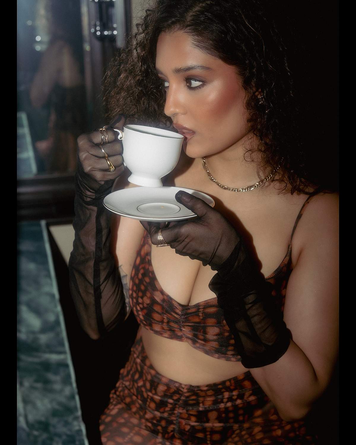 காஃபி வித் காதல்... ரித்திகா சிங்!